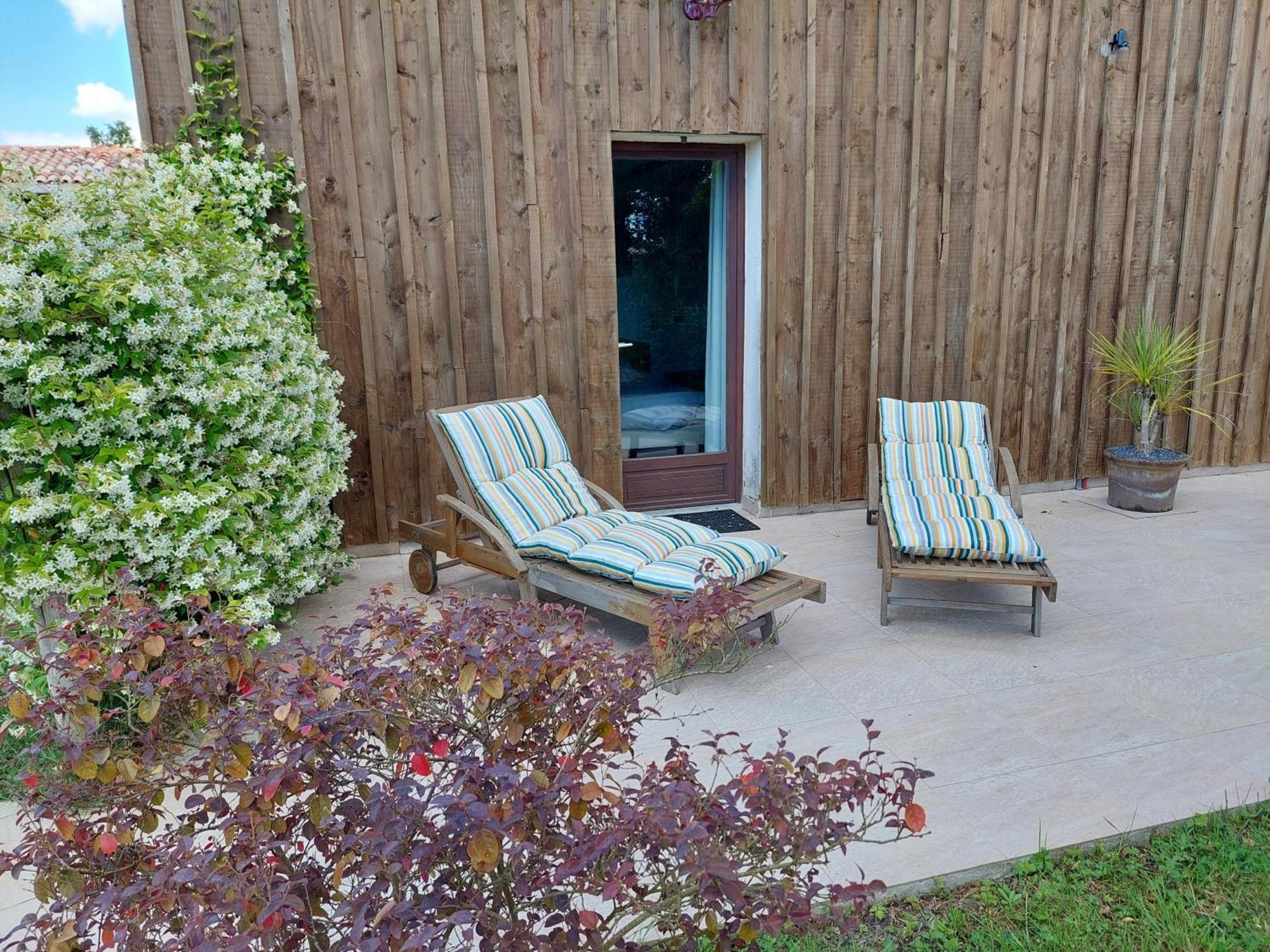 Gite Cosy Grand Confort Dans Un Ecrin De Verdure Agudelle Exterior foto